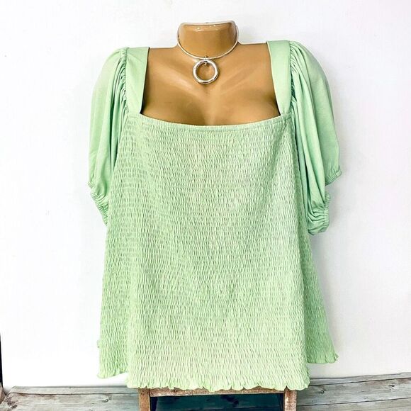 NWT Landa Curve 3X Smocked Green Puff Short Sleeve Elastic Torso Stretchy Top - Picture 1 of 12